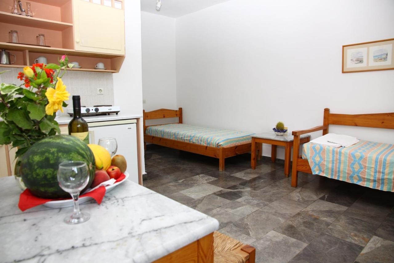 Camari Garden Hotel Apartments Gerani  Luaran gambar