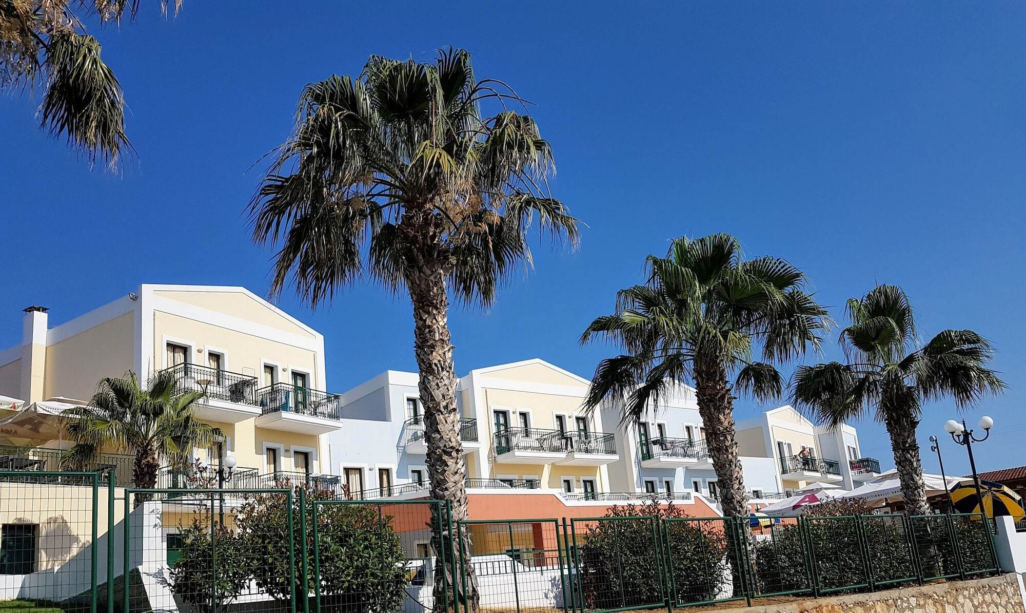 Camari Garden Hotel Apartments Gerani  Luaran gambar
